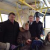 На автобусном маршруте №48, который следует из поселка Сортировочный на улицу Долгополова, городская комиссия отправилась в инспекционную поездку
