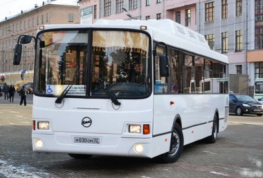 Администрация города закупит 40 современных трамваев и 144 автобуса на газомоторном топливе