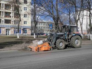 Работы по ремонту дорог и уборке улиц от мусора в Нижнем Новгороде ведутся крайне медленно