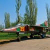 Самолет МиГ-21 установили в Парке Победы