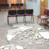 В лицее №82 Нижнего Новгорода на ученика рухнул кусок штукатурки размером около полутора квадратных метров