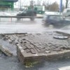 В Нижнем Новгороде на Комсомольском шоссе прорвало трубопровод