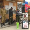 На улицах Нижнего Новгорода появились люди в форме, которые под предлогом помощи ветеранам боевых действий собирают деньги с прохожих