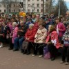 Более двухсот человек собралось в Нижнем Новгороде на улице Нартова у мемориального комплекса, посвященного участникам войны и труженикам тыла