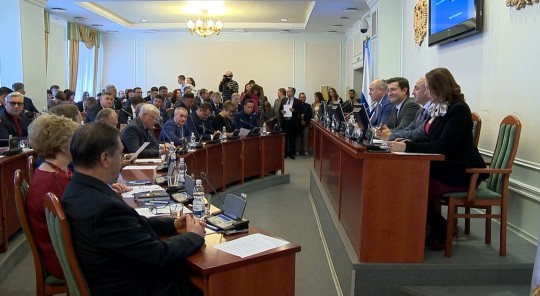 Сегодня в Законодательном собрании впервые прошла встреча депутатов с главой региона Глебом Никитиным