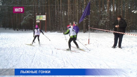 В поселке Дубравный проходит первенство по лыжным гонкам