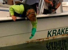 Нефть из поврежденной скважины будет вытекать в Мексиканский залив до августа