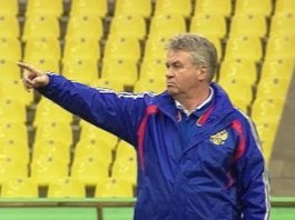 Гус Хиддинк намерен судиться с РФС