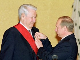 Путин написал предисловие к книге о Ельцине