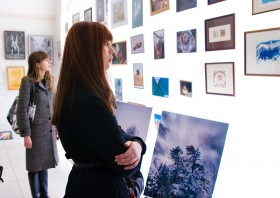 Красный квадрат из губной помады покажут в Художественном музее