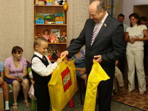 В Центре незрячих детей «Перспектива» прошел праздник посвящения в первоклассники трех выпускников