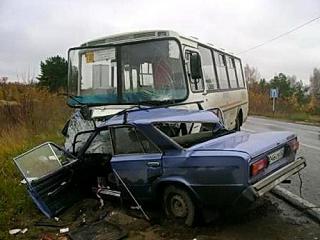 В Автозаводском районе произошла авария с участием пассажирского транспорта