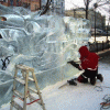 Ледяная скульптура дракона появилась на площади Жукова
