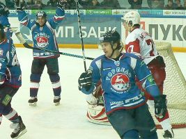 Хоккейное «Торпедо» уступило казанскому «Ак Барсу» в КХЛ