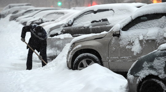 В Нижегородскую область вновь пришла зима - со снежными заносами на дорогах и понижением температуры