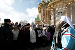 Кресты нового храма в честь преподобного Сергия Радонежского освятили в Дзержинске
