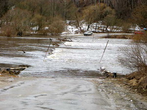 Два моста - в Починковском и в Гагинском районах подтоплены талыми водами