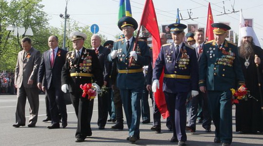 Накануне вся страна отмечала День Победы