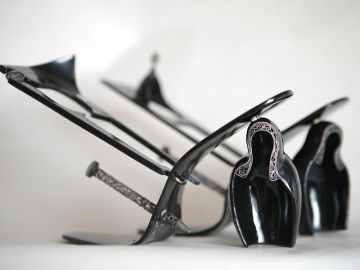 Уникальную обувь — арт-объект — представил нижегородцам дизайнер из Дзержинска