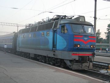 Поезд Москва-Пекин встал в Нижегородской области из-за непогоды