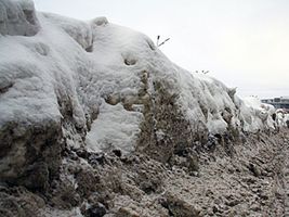 Советский, а теперь еще и Нижегородский районы хуже всех убраны от снега в городе