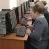 Сегодня в Ленинском районе за парты сели первые двенадцать пенсионеров, которые хотят научиться работать с компьютером
