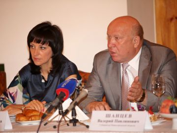 Поиск партнёров по бизнесу, строительство семейных детских садов и нового стадиона - все эти темы обсуждались на заседании делового клуба с губернатором Валерием Шанцевым