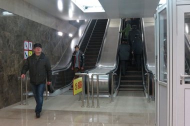 Эскалаторы на станции Горьковскаязаработали