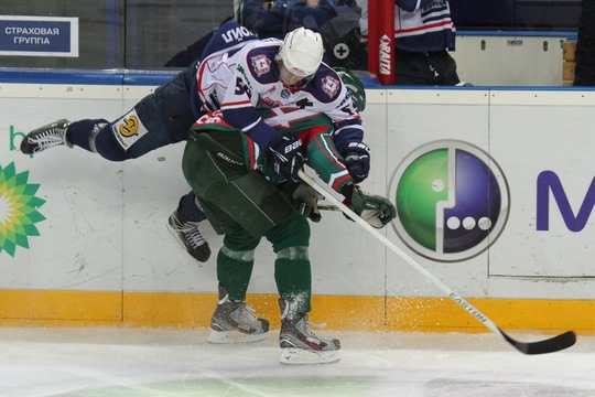 Нижегородская молодежная хоккейная команда «Чайка» накануне потерпела поражение в повторном матче против «Барса»