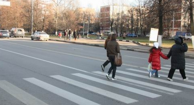Пешеходного перехода на улице Кузбасской - остановке «Станция Костариха» - больше нет
