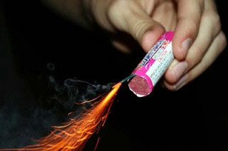 В новогодние праздники будет действовать полный запрет на использование открытого огня в помещениях