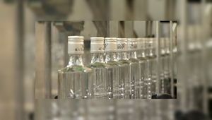 Деятельность большого подпольного склада с контрафактным алкоголем пресекли нижегородские полицейские