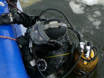 Водолазы вторые сутки ищут пропавшего в Городецком районе 6-летнего Андрея Чендея