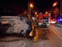 «Инфинити», «Лексус» и «Шевроле» не поделили дорогу на улице Родионова