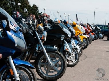 Познакомиться поближе с мототехникой сегодня смогли участники акции «Надо ли?»