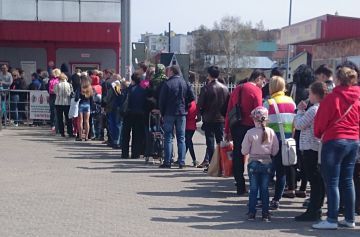 Огромная очередь выстроилась к канатной дороге Нижний Новгород — Бор