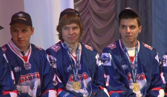 В ДК «ГАЗ» самые преданные болельщики встречали игроков «Чайки» аплодисментами