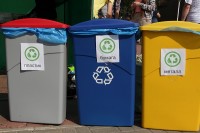 Мусорные контейнеры установили на Гребном канале в Нижнем Новгороде