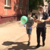 Волонтеры ОНФ передали подарки воспитанникам театра-студии Пиано