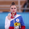 Дина Аверина взяла серебро Олимпиады в художественной гимнастике