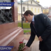 Глеб Никитин возложил цветы к памятнику Минину и Пожарскому на площади Народного единства