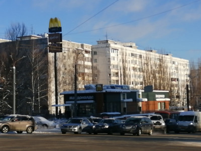 Скандально известный «Макдоналдс» открылся на улице Рокоссовского
