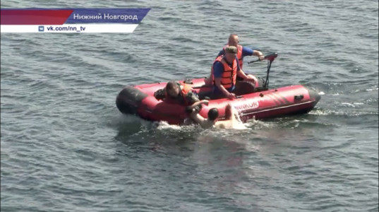 Волонтёры поисково-спасательных отрядов провели тренировку по спасению на воде