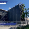 На площади Минина уже начали монтировать сцену ко Дню города