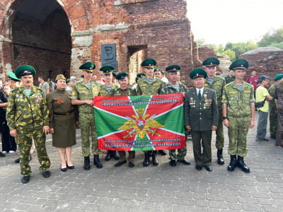 Нижегородские ветераны-пограничники встретили 22 июня в Брестской крепости