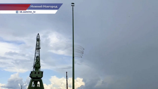 Авиашоу прошло под дождем в Нижнем Новгороде