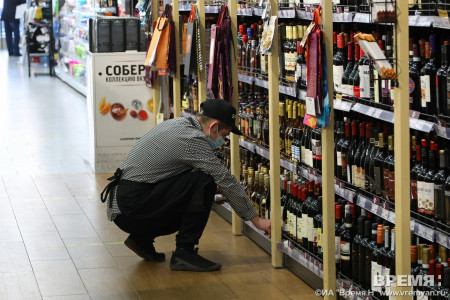 Семь нижегородских продавцов накажут за продажу энергетиков несовершеннолетним