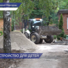 Новый асфальт кладут в детском саду № 315 на улице Сурикова в Нижнем Новгороде